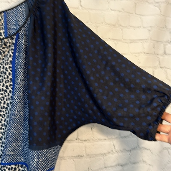 Express light and airy dolman sleeve popover blouse - Picture 4 of 6